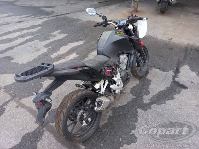 2025 HONDA CB 300F 