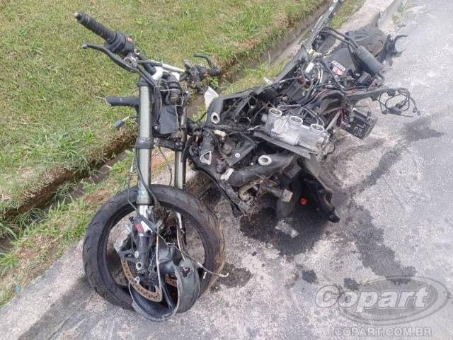 2024 TRIUMPH STREET TRIPLE 
