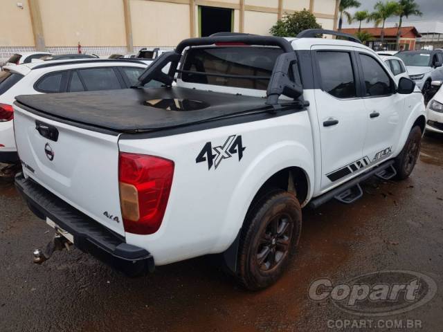 2021 NISSAN FRONTIER CD 