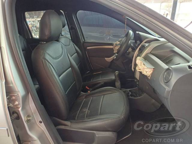 2022 RENAULT DUSTER OROCH 