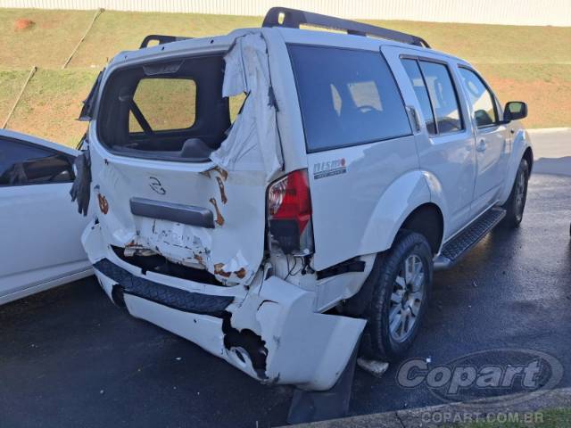 2006 NISSAN PATHFINDER 