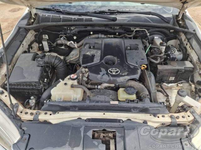 2017 TOYOTA HILUX CD 