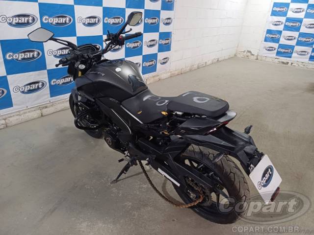 2025 BAJAJ DOMINAR 