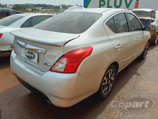 2017 NISSAN VERSA 