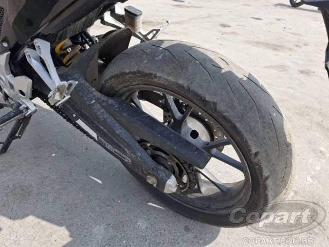 2025 HONDA CB 300F 