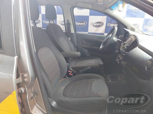2017 FIAT UNO 