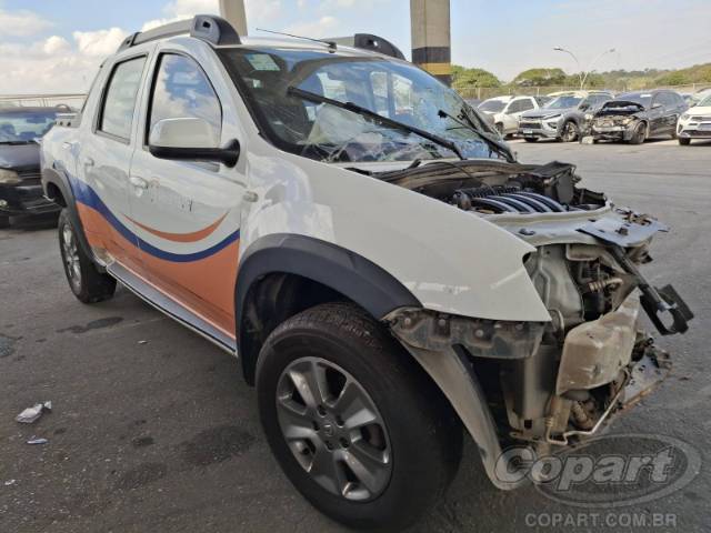 2020 RENAULT DUSTER OROCH 