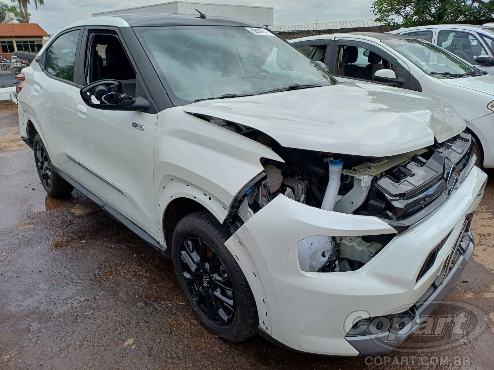 Veículo Citroën Basalt Citroen Basalt First Edition Turbo 2025 Médio Dano 2025 em leilão