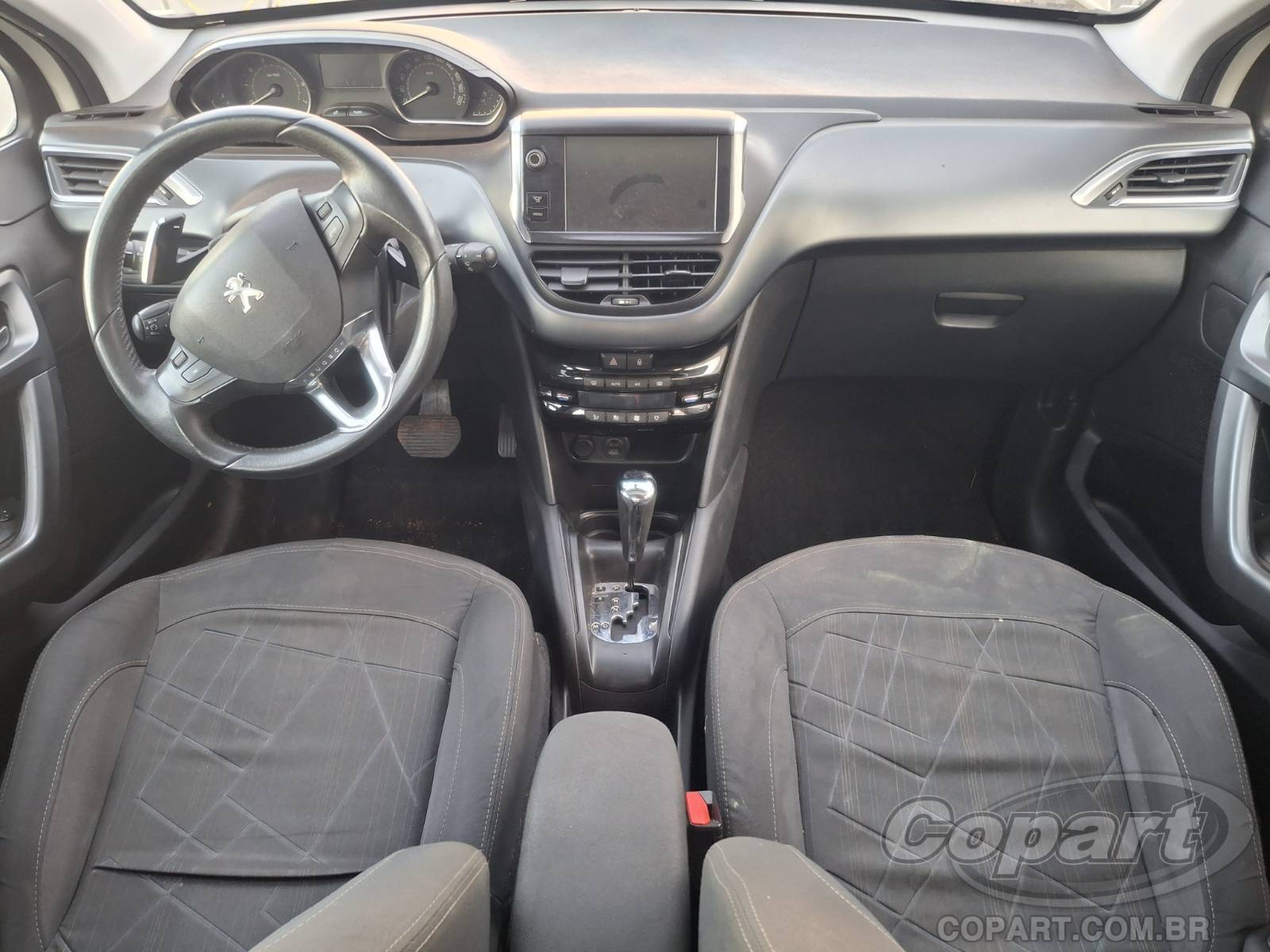 Foto 9 de 10: 2014 PEUGEOT 208