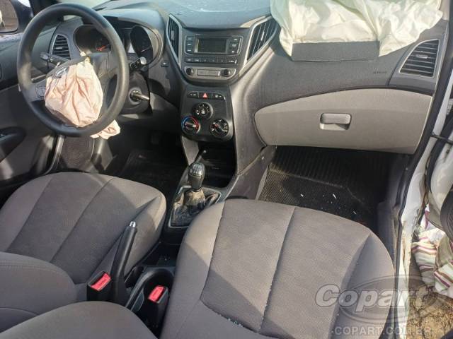 2017 HYUNDAI HB20S 