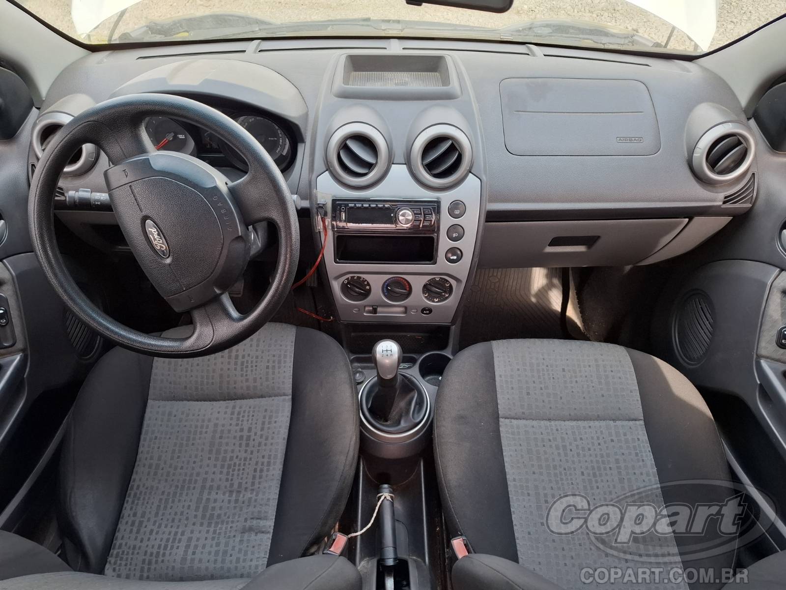 Foto 9 de 10: 2014 FORD FIESTA SEDAN