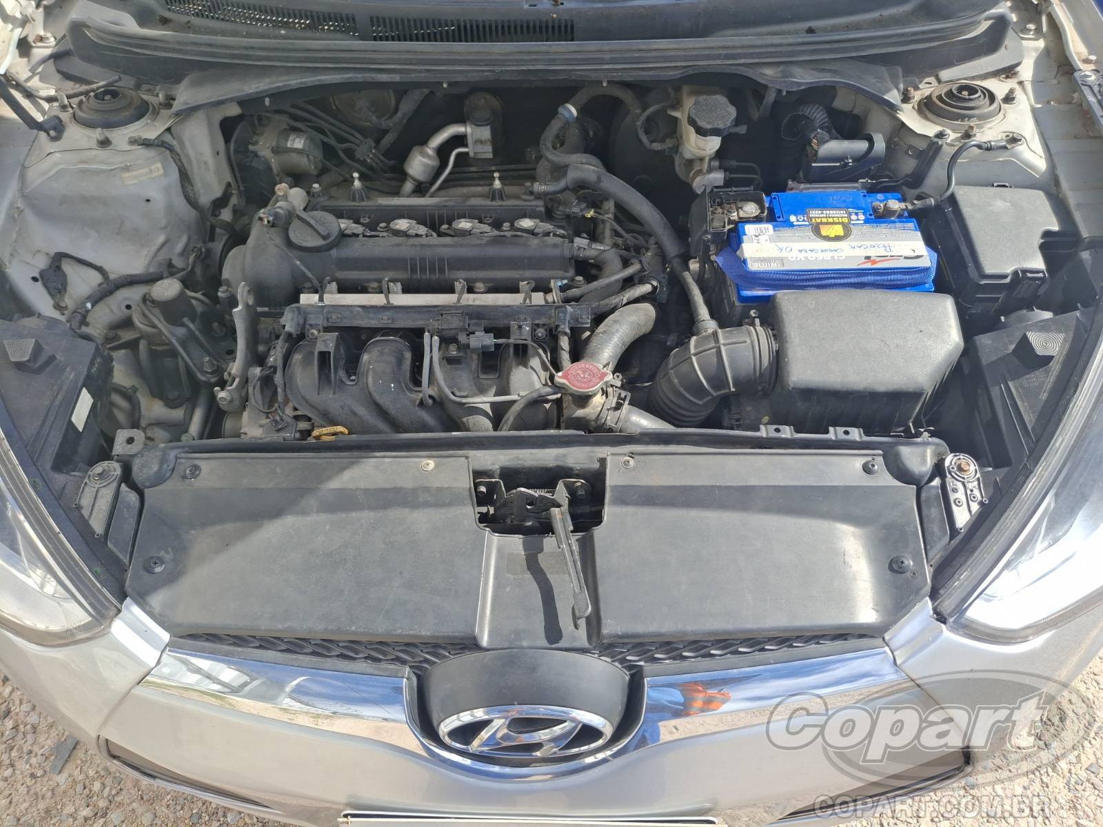 Foto 7 de 10: 2012 HYUNDAI VELOSTER