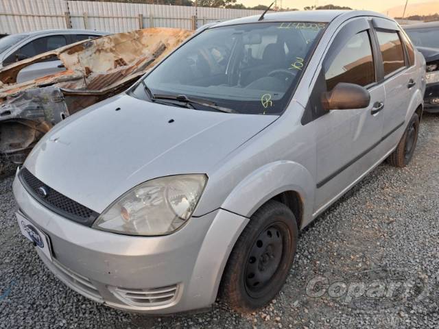 2005 FORD FIESTA SEDAN 