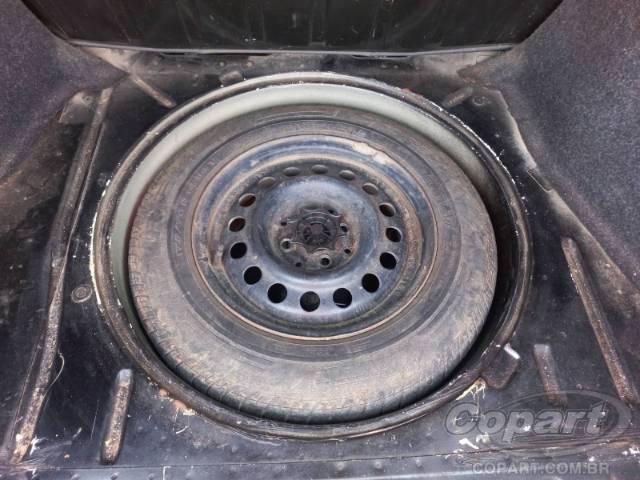 2011 VOLKSWAGEN VOYAGE 