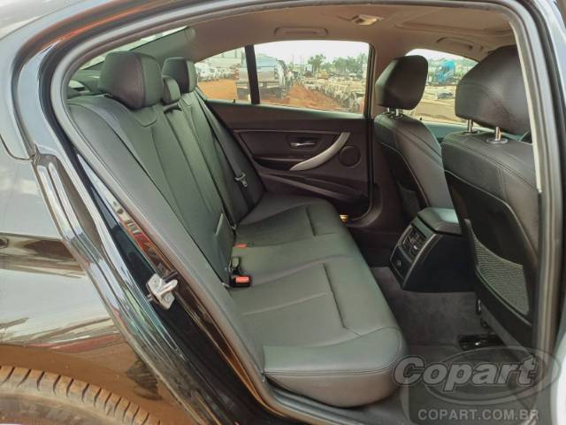 2015 BMW SERIE 3 