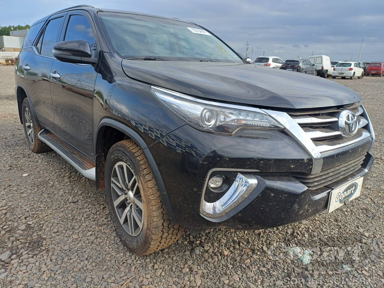 Veículo Toyota SW4 Toyota SW4 2.8 D-4D Turbo 2019 Conservado 2019 em leilão