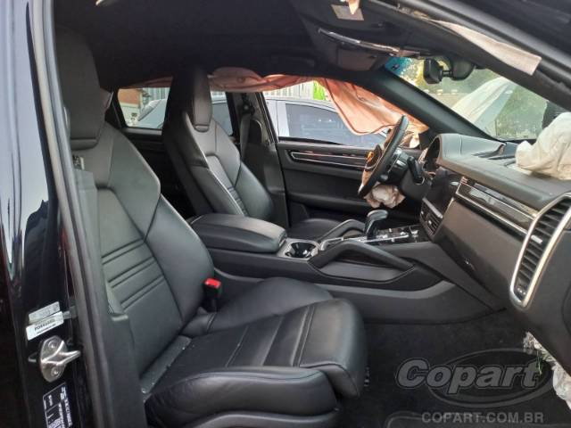 2023 PORSCHE CAYENNE COUPE 