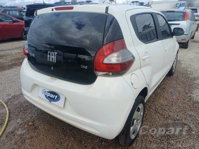2017 FIAT MOBI 