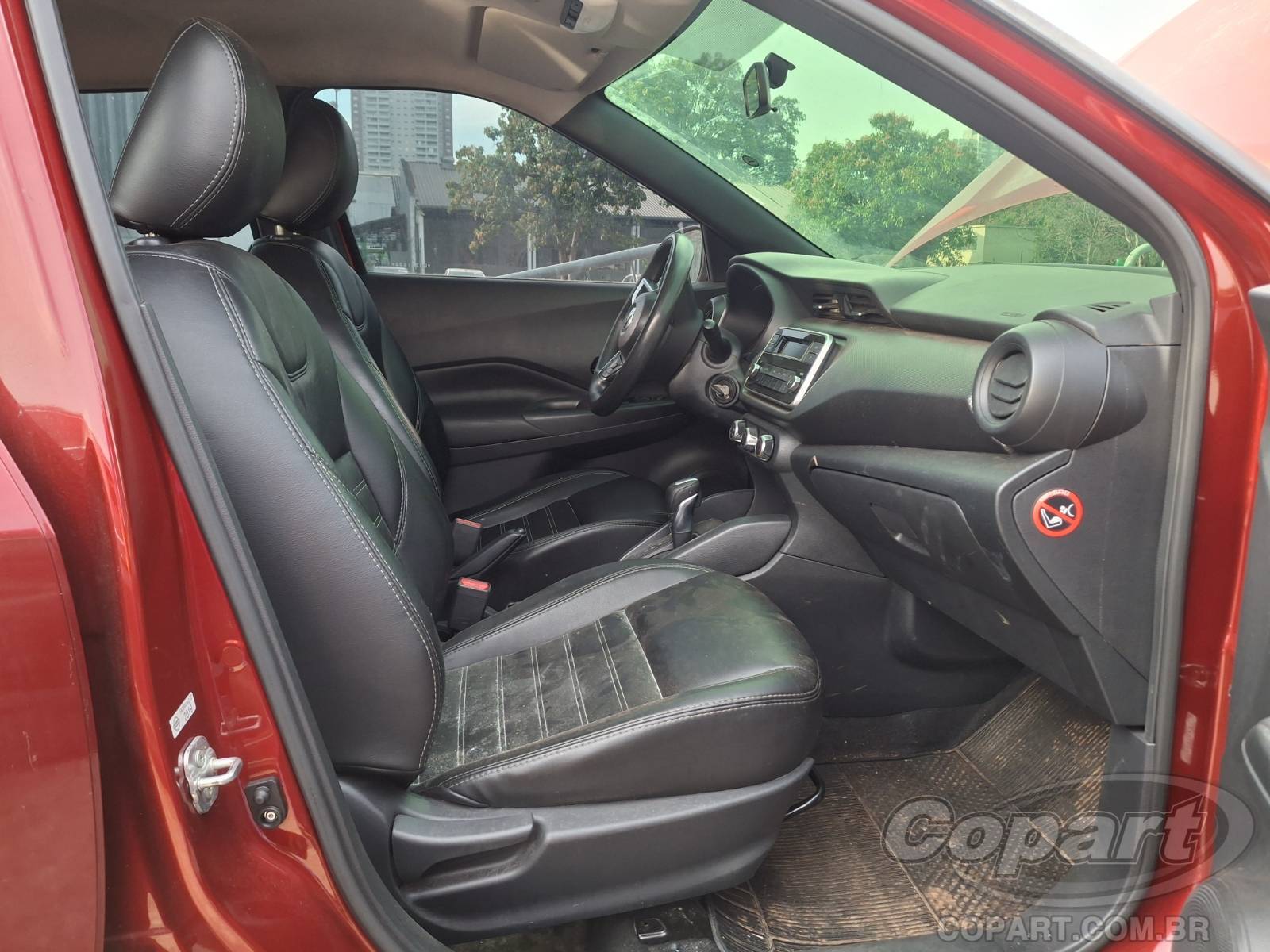 2020 NISSAN KICKS — foto 5 de 10