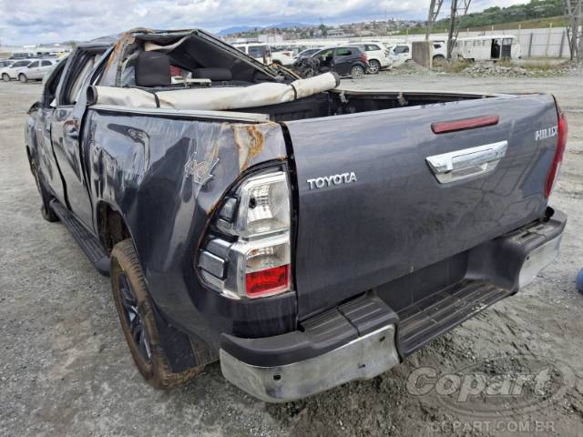 2025 TOYOTA HILUX CD 