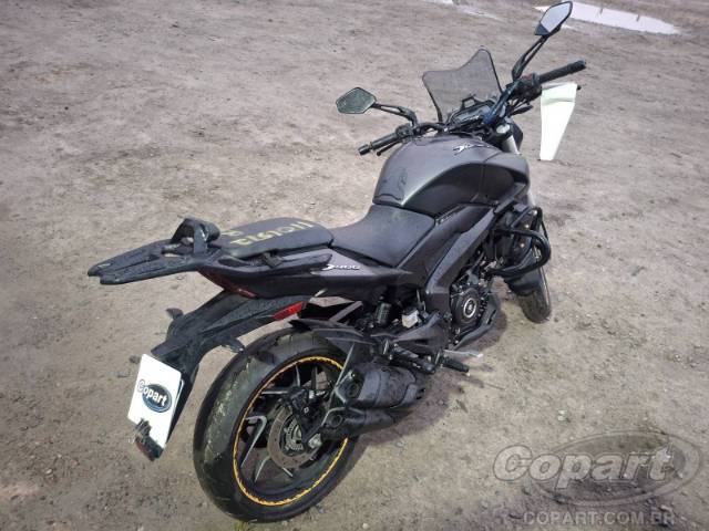 2025 BAJAJ DOMINAR 