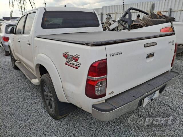 2013 TOYOTA HILUX CD 