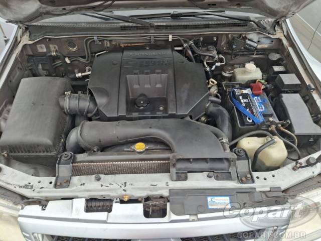 2005 MITSUBISHI PAJERO FULL 