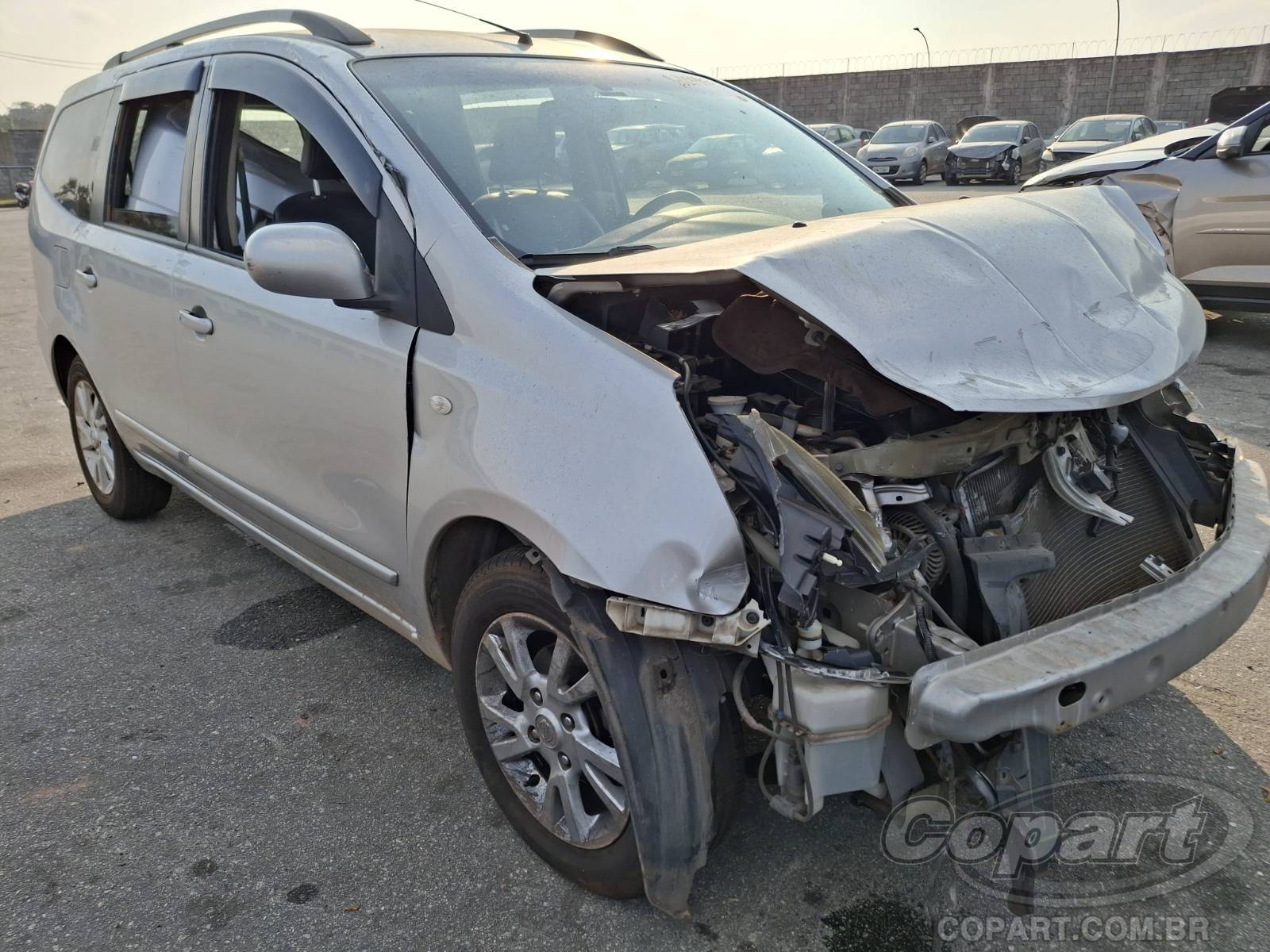 Veículo Nissan Grand Livina 2013 NISSAN GRAND LIVINA SL 1.8 16V FLEXIVEL ALCOOL/GASOLINA 2013 em leilão