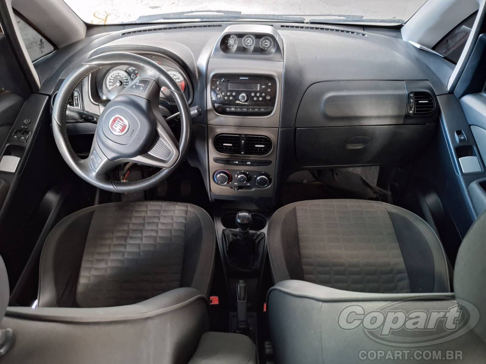 Foto 9 de 11: 2015 FIAT IDEA
