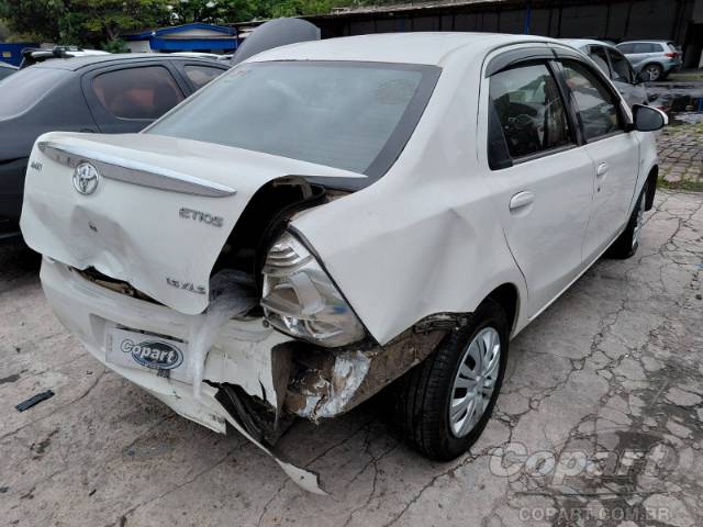 2014 TOYOTA ETIOS SEDA 