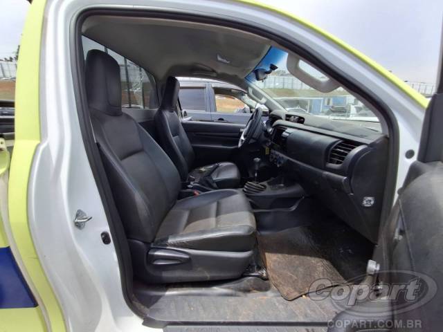 2025 TOYOTA HILUX CS 