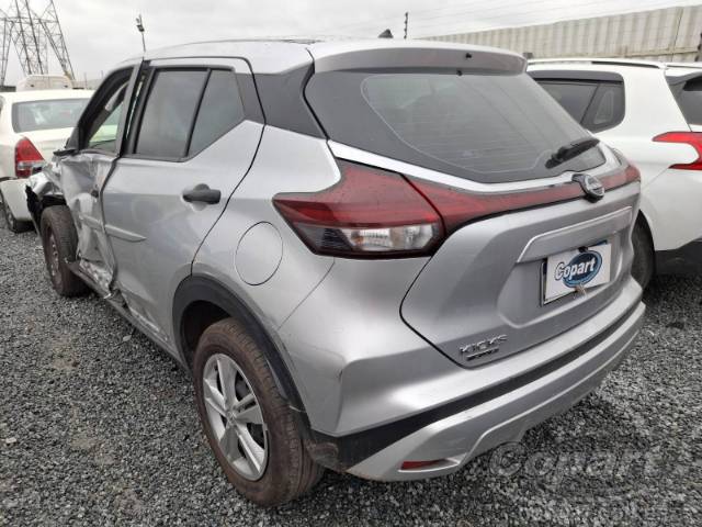 2025 NISSAN Kicks Play 