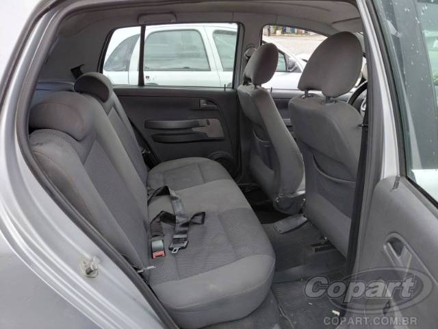 2010 VOLKSWAGEN FOX 