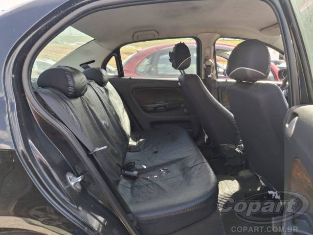 2011 VOLKSWAGEN VOYAGE 