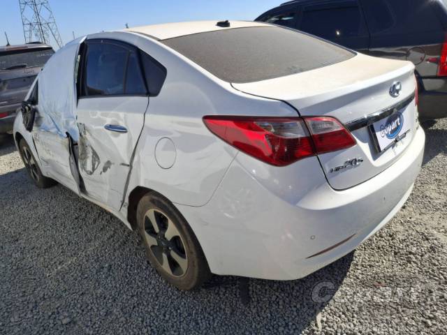 2015 HYUNDAI HB20S 
