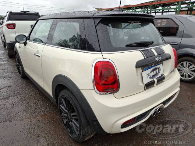 2017 MINI COOPER 