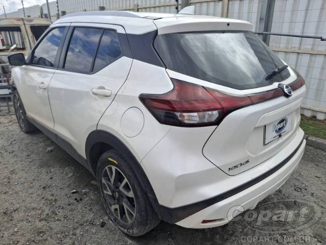 2022 NISSAN KICKS 