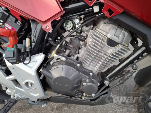 2026 HONDA CB 300F 