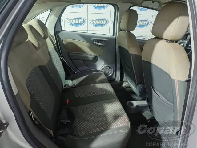 2015 FIAT GRAND SIENA 