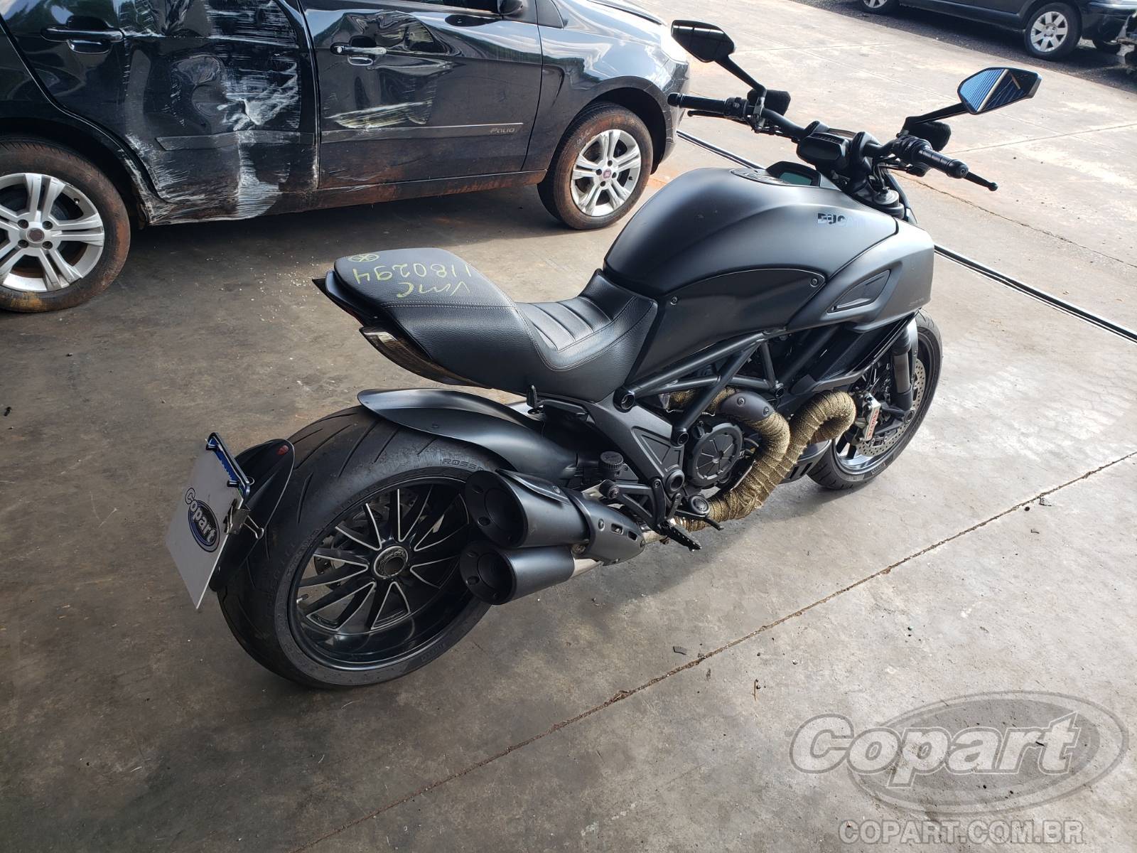 Foto 4: 2015 DUCATI DIAVEL