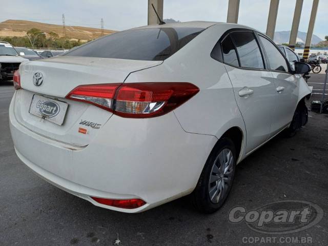 2025 TOYOTA YARIS SEDA 