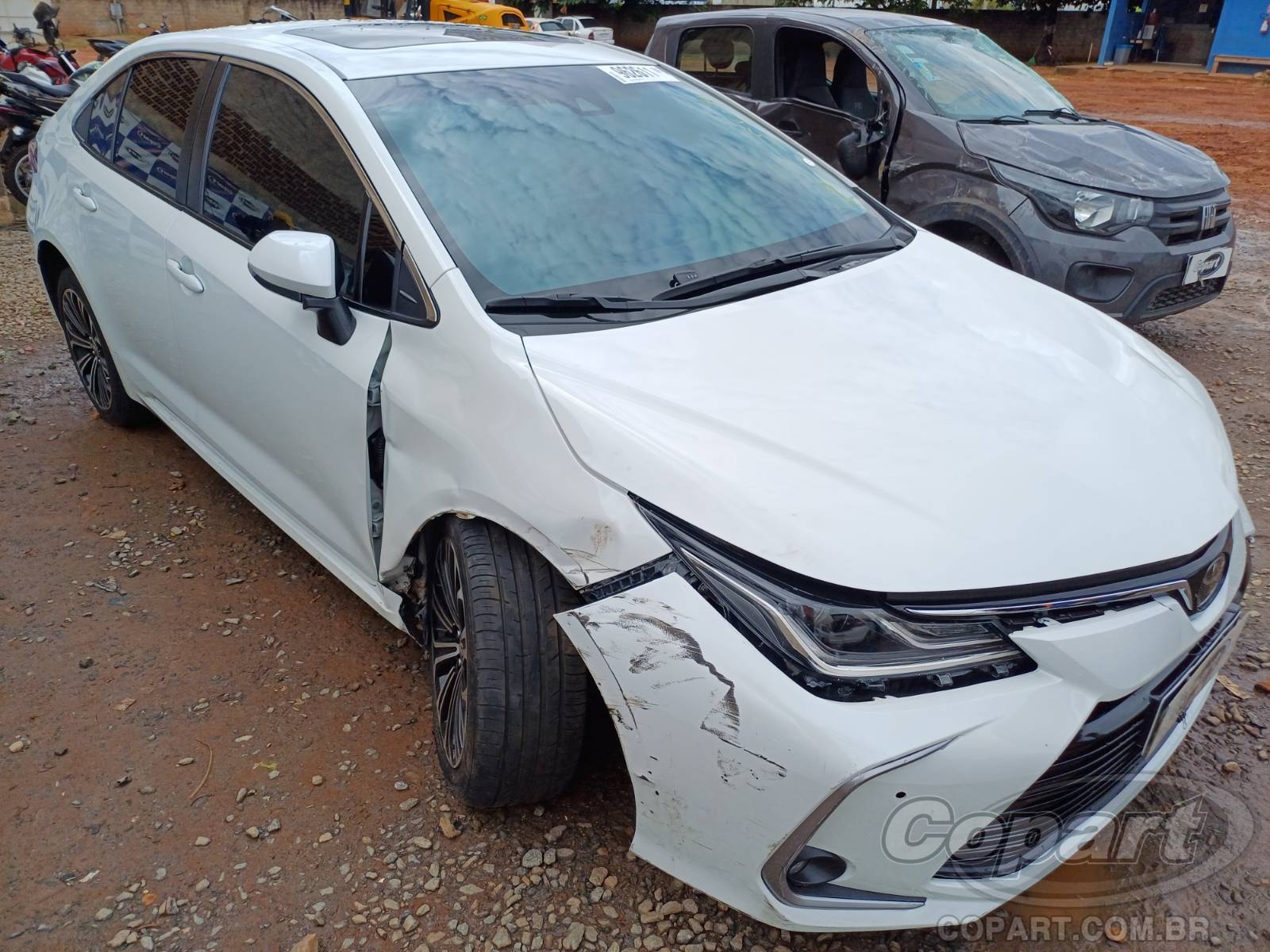 Toyota Corolla Altis 2.0 16V 2023 Médio Dano