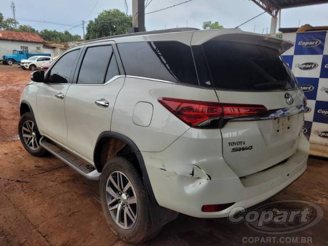 2016 TOYOTA HILUX SW4 