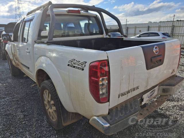 2016 NISSAN FRONTIER CD 