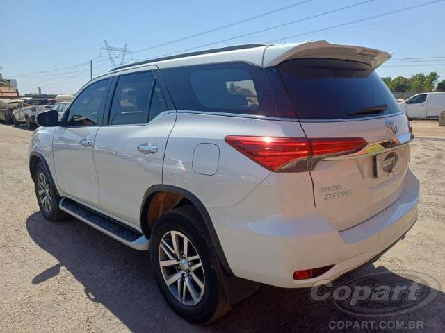 2017 TOYOTA HILUX SW4 