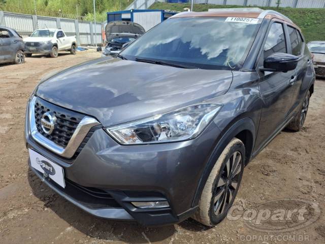 2017 NISSAN KICKS 
