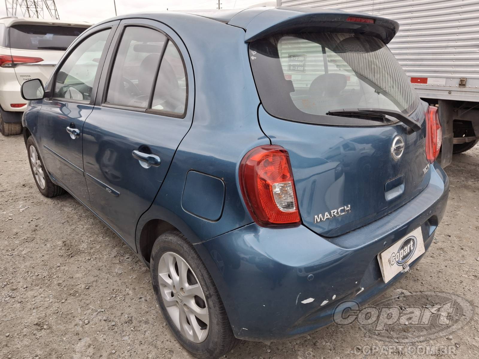 Foto 3: 2015 NISSAN MARCH