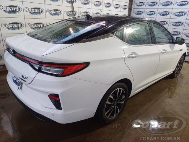 2023 JAC E-J7 