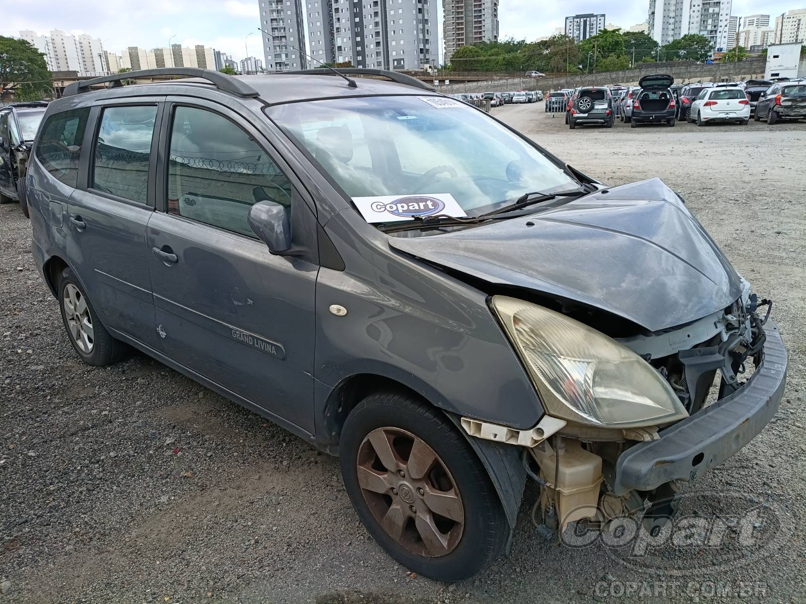 Veículo Nissan Grand Livina Nissan Grand Livina 1.8 16V 2012 2012 em leilão