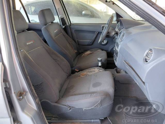2009 VOLKSWAGEN PARATI 
